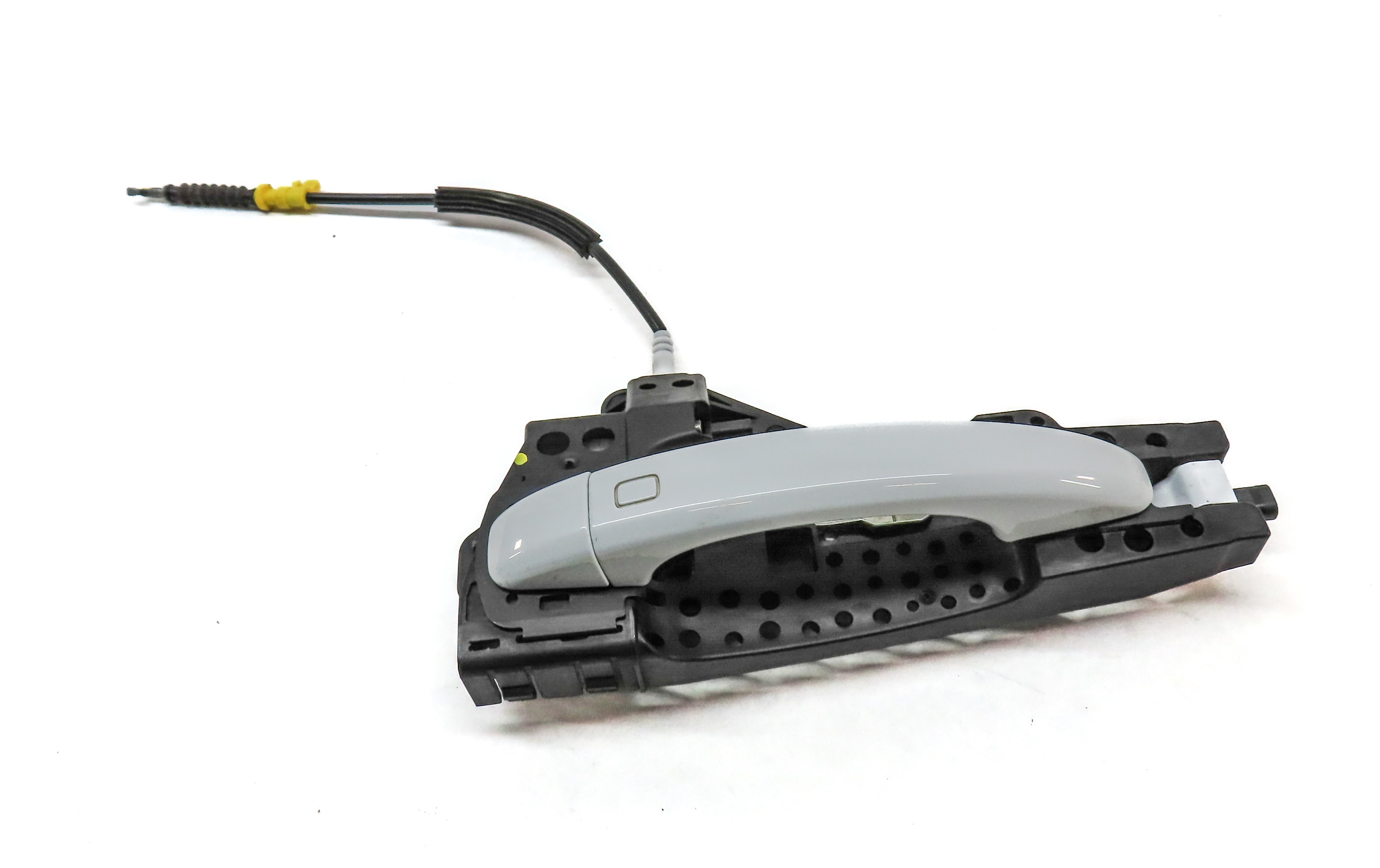 09-17 AUDI A4 S4 Q5 ALLROAD (B8 8K 8R) REAR LEFT KEYLESS DOOR HANDLE (WHITE) — exact item pictured